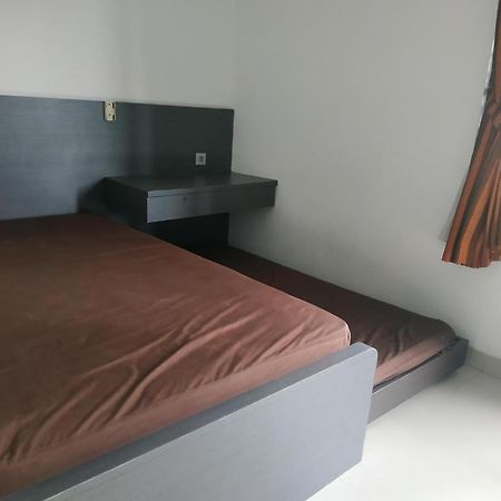 Oyo 90438 Mampang 34 Residence Jakarta Luaran gambar