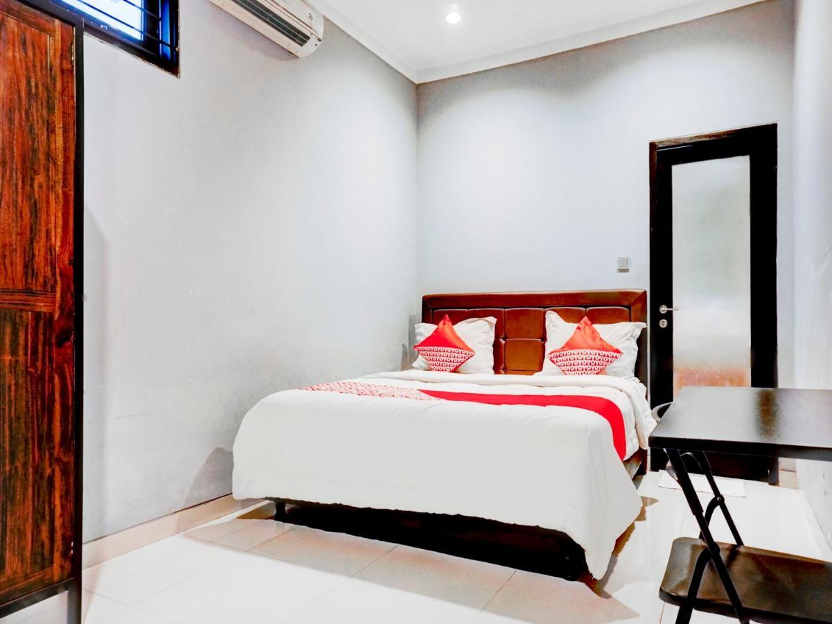 Oyo 90438 Mampang 34 Residence Jakarta Luaran gambar