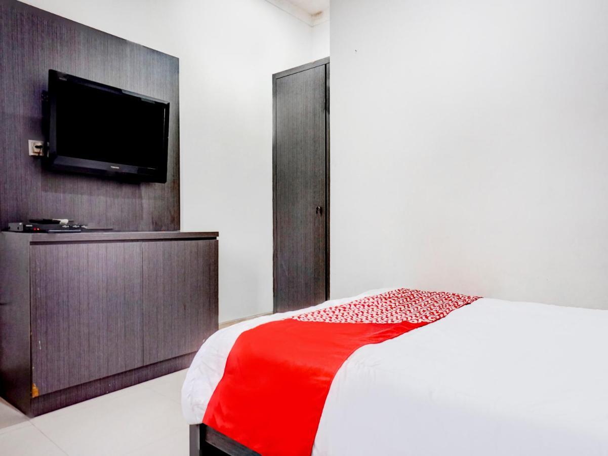 Oyo 90438 Mampang 34 Residence Jakarta Luaran gambar