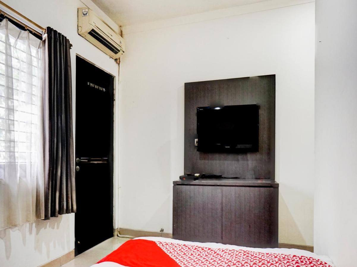 Oyo 90438 Mampang 34 Residence Jakarta Luaran gambar
