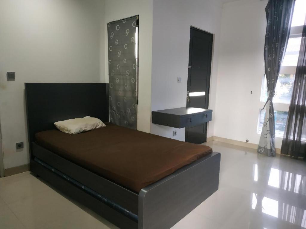 Oyo 90438 Mampang 34 Residence Jakarta Luaran gambar