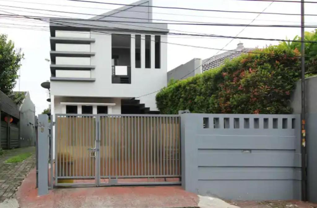 Oyo 90438 Mampang 34 Residence Jakarta Luaran gambar