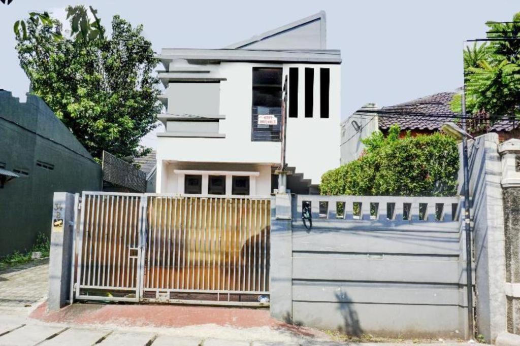 Oyo 90438 Mampang 34 Residence Jakarta Luaran gambar